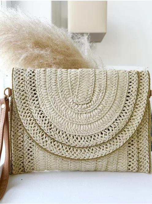 Gyékény borítéktáska, állítható hosszú pánttal. Szélesség: 28 cm, Magasság: 19 cm.