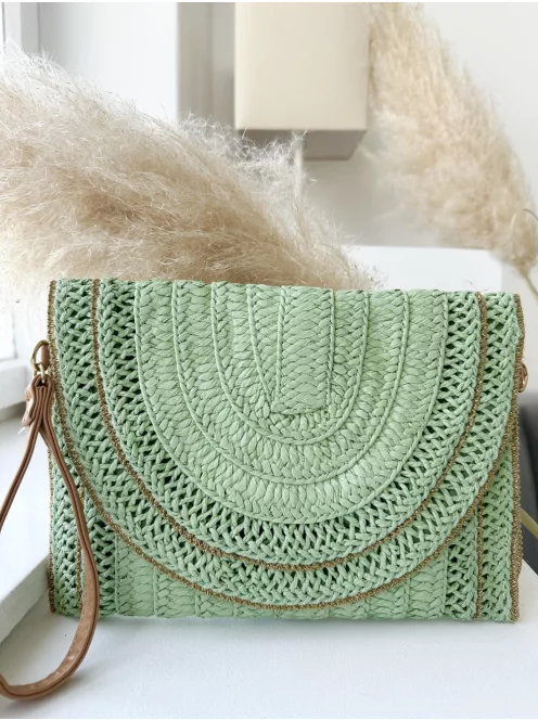 Gyékény borítéktáska, állítható hosszú pánttal. Szélesség: 28 cm, Magasság: 19 cm.