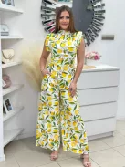 Rugalmas anyagú, kétrészes szett. Aszimmetrikus, válttöméses, oldalán húzott felső, magas, gumis derekú, zsebes, lenge nadrággal. (S-L méretre ajánljuk.)