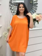 Lenge fazonú, hátán nyitott, pántos, nem rugalmas anyagú ruha. (S-XL méretre ajánljuk.)