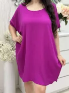 Lenge fazonú, hátán nyitott, pántos, nem rugalmas anyagú ruha. (S-XL méretre ajánljuk.)