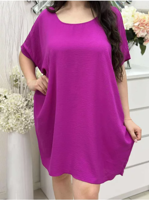 Lenge fazonú, hátán nyitott, pántos, nem rugalmas anyagú ruha. (S-XL méretre ajánljuk.)