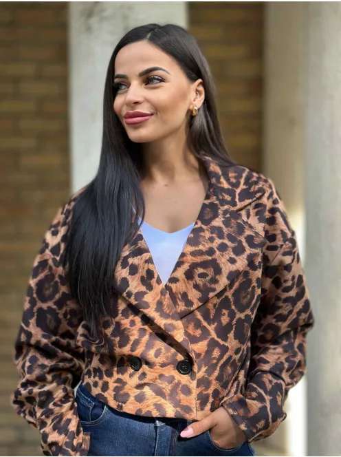 Puha, enyhén rugalmas anyagú, rövid derekú, gombos őszi kabát. (S-XL méretre ajánljuk.)