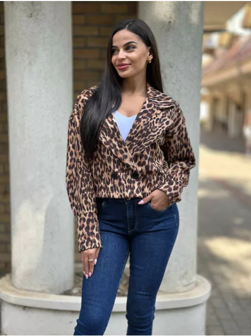 Puha, enyhén rugalmas anyagú, rövid derekú, gombos őszi kabát. (S-XL méretre ajánljuk.)