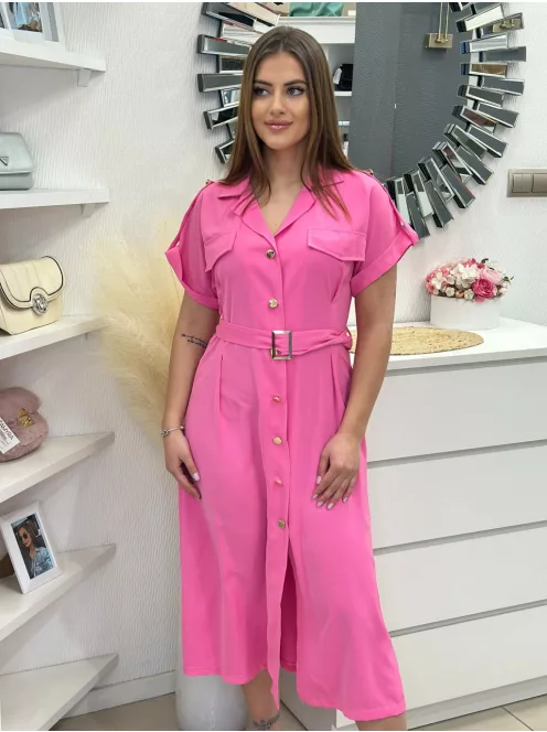 Lenge fazonú, gombos, díszzsebes, nem rugalmas anyagú, csinos ruha övvel. (S-L méretre ajánljuk.)