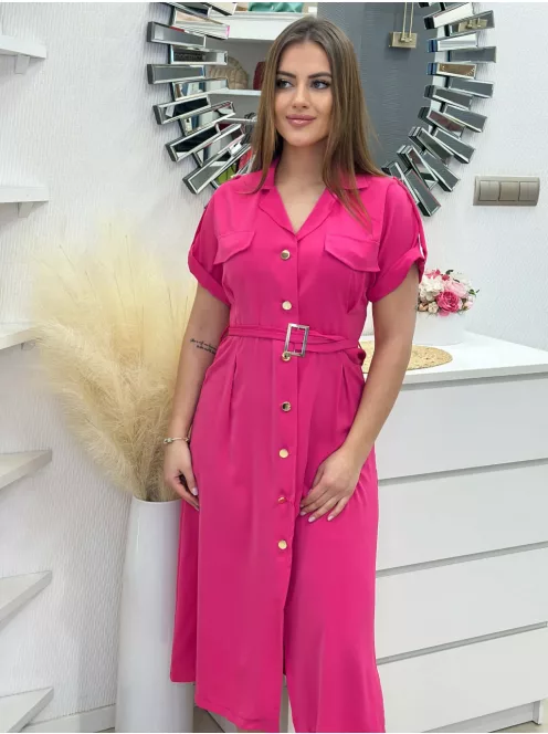 Lenge fazonú, gombos, díszzsebes, nem rugalmas anyagú, csinos ruha övvel. (S-L méretre ajánljuk.)