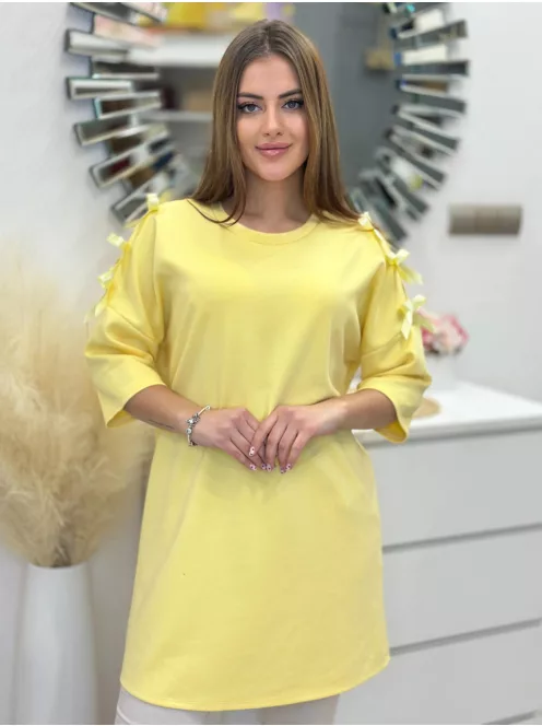 Vállán masnis tunika