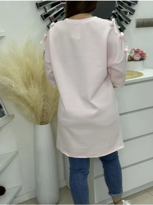 Vállán masnis tunika