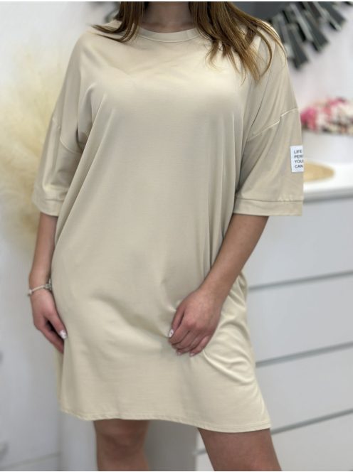 Zsebes, kényelmes pólóruha