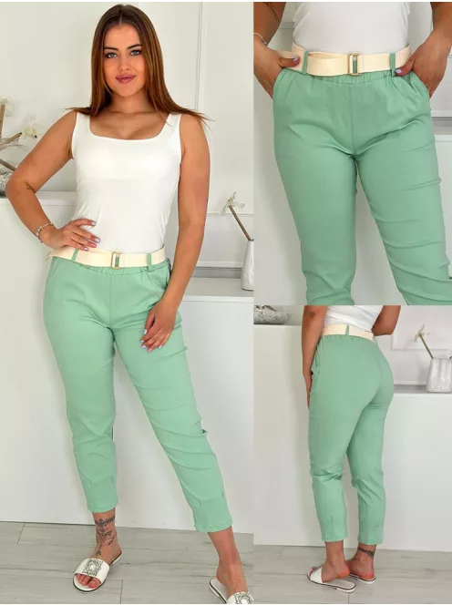 Csinos nadrág övvel