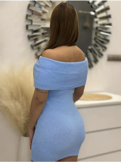 Vállra lehúzható, csinos ruha