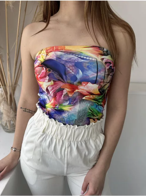 Rugalmas, mellrésznél gumis, dupla anyagú, mintás, pánt nélküli felső. (XS-M méretre ajánljuk.)