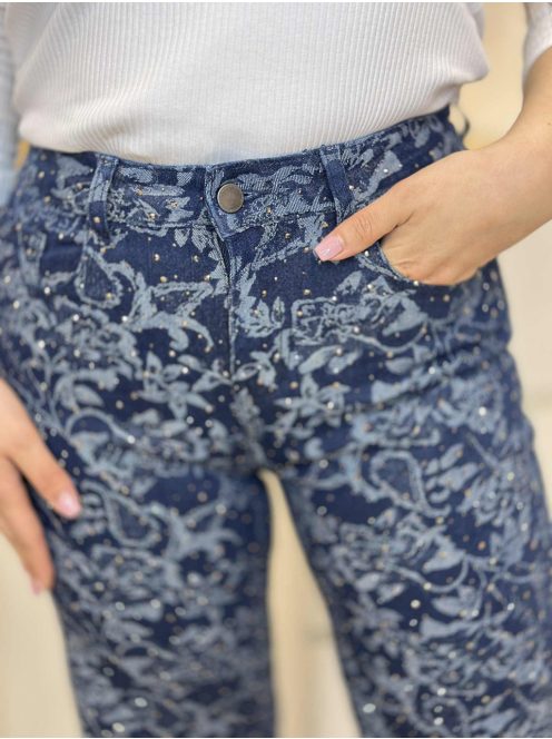 Kövekkel díszített farmer