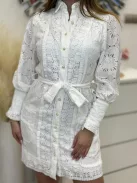 Csipkés, megkötős ruha