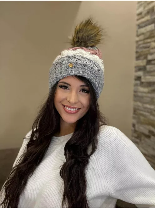 Vastag, kötött, bojtos, meleg sapka .