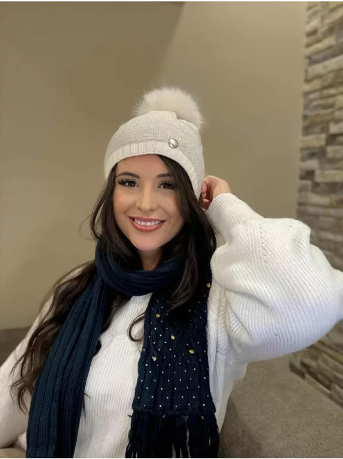 Vastag, kötött, kövekkel díszített, rojtos sál .