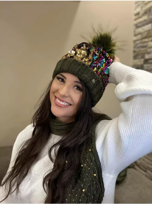 Vastag, kötött, kövekkel díszített, rojtos sál .