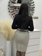 Elegáns szoknya övvel