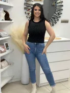 Kövekkel díszített, ujjatlan felső