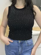 Kövekkel díszített, ujjatlan felső