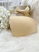 Öntapadós, középen kapcsos, szatén hatású, belül szilikonos, többször használatos melltartó.