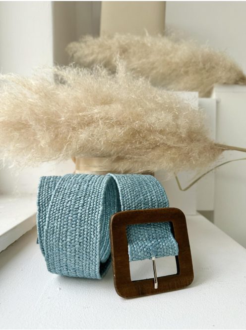 Rugalmas, fonott, fa, kocka csatos öv.