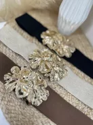 Rugalmas, gumis, fém csatos öv .