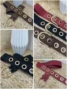 Rugalmas, gumis, fém csatos öv .