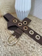 Rugalmas, gumis, fém csatos öv .