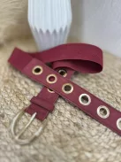 Rugalmas, gumis, fém csatos öv .