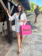 Strandtáska pénztárcával.