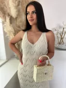 Fonott, gyékény, merev, nyári kistáska, láncos hosszúpánttal. Szélesség: 19,5 cm Magasság: 14,5 cm.