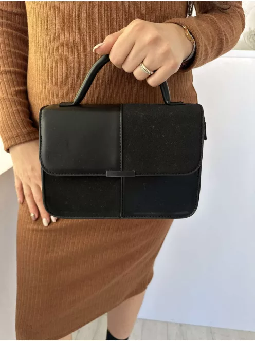 Műbőr és velúrhatású, merev fazonú, cipzáras kistáska, levehető hosszú pánttal. Szélesség: 22,5 cm Magasság: 15,5 cm.