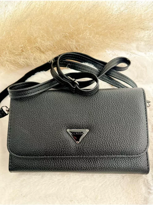 Puha, műbőr kistáska, levehető, állítható, hosszú pánttal. Szélesség: 20 cm Magasság: 13 cm.