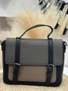 Műbőr, merev fazonú kistáska . 