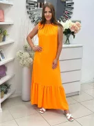 Lenge fazonú, nyakán gumis, megkötős maxiruha. (S-XL méretre ajánljuk.)