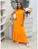   Lenge fazonú, nyakán gumis, megkötős maxiruha. (S-XL méretre ajánljuk.)