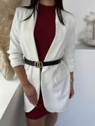 Lenge fazonú, bélelt, nem rugalmas, ujján húzott, csinos overál övvel. (S-L méretre ajánljuk.)