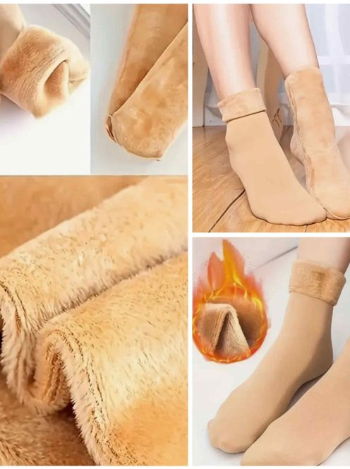 Rugalmas, pamut anyagú, belül bundás, puha, meleg, thermo zokni. 1 csomag / 2 pár zokni. (35-41 méretre ajánljuk.)