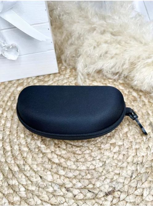 Merev, cipzáras szemüvegtok. Szélesség: 16cm, Magasság: 5 cm.