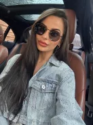 Napszemüveglánc. Fém, akasztható, szilikonos lánc. Hossz: 58 cm. A szemüveg és a lánc külön kapható!