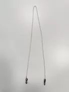 Napszemüveglánc. Fém, akasztható, szilikonos lánc. Hossz: 58 cm. A szemüveg és a lánc külön kapható!