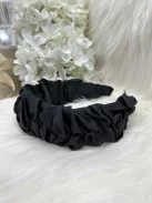 Szatén hatású, vastag, húzott hajpánt.