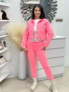 Rugalmas, szaggatott farmerkabát