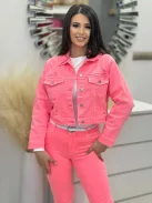 Rugalmas, szaggatott farmerkabát