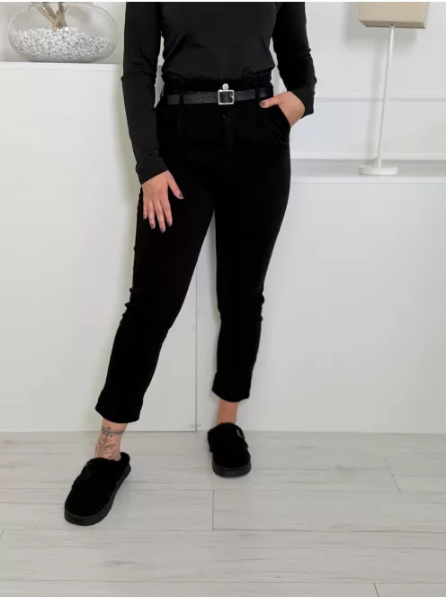 Extra magas derekú, mom fit farmer övvel