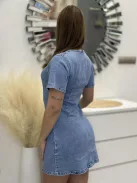 Karcsúsított, farmerruha