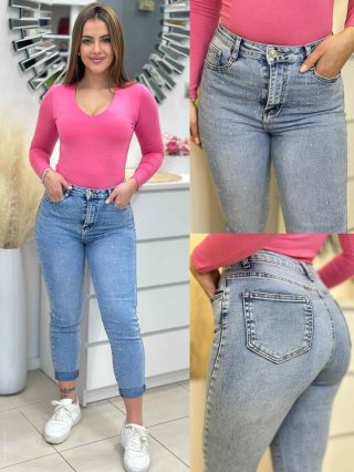 Kövekkel díszített mom fit farmer