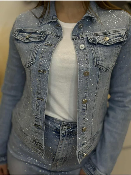 Kövekkel díszített farmerkabát