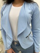 Rugalmas anyagú, béleletlen, zsebes blézer. (S-L méretre ajánljuk.)